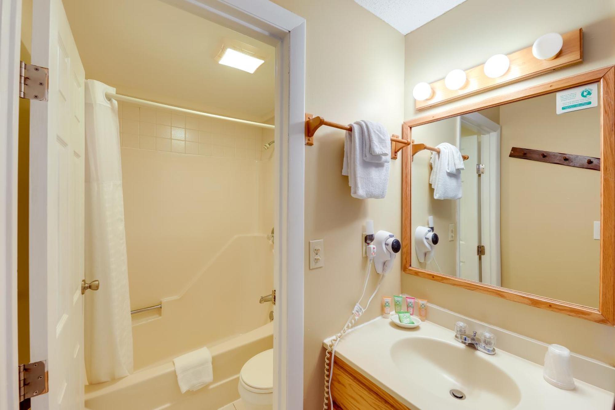 North Conway Condo With Pool Access 2 Mi To Skiing Εξωτερικό φωτογραφία